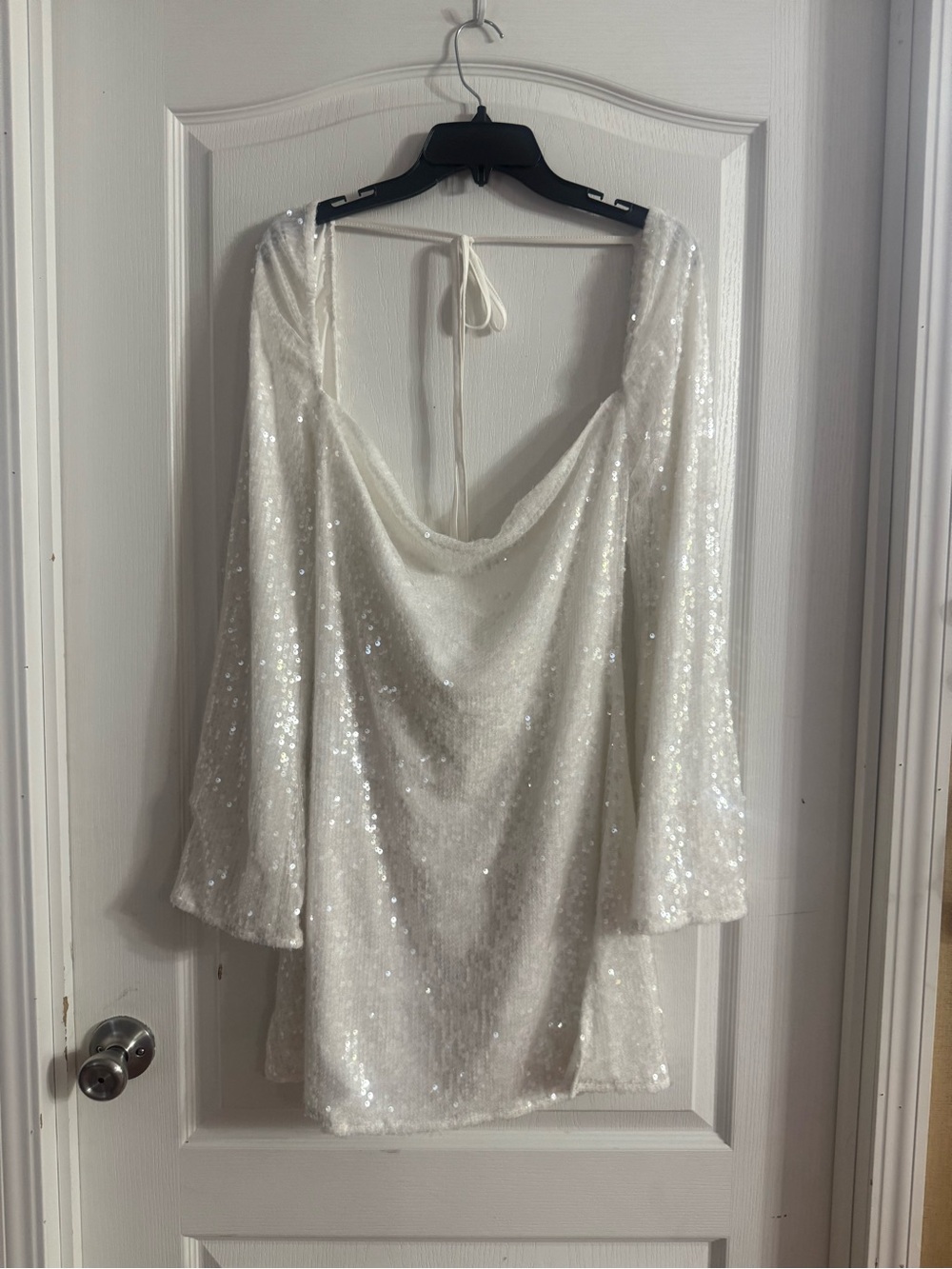 Beginning Boutique Women’s White Sequin Mini Dress Sz 10 AG-258